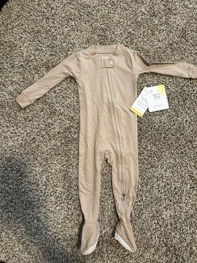urt’s Bees Baby Tan Organic Footed One‑Piece 6‑9M NWT